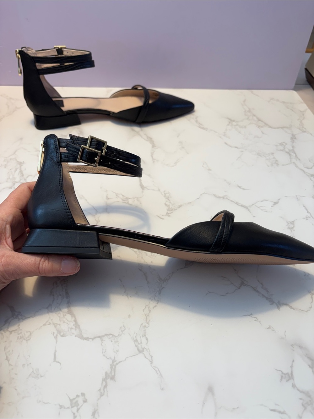 Louise Et Cie women’s black Pointed leather Ankle-Strap Flats like new size 8.5 - Picture 9 of 10